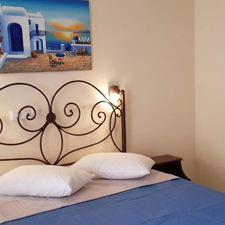Villa Irini Studios 2* Kamari (Santorini)