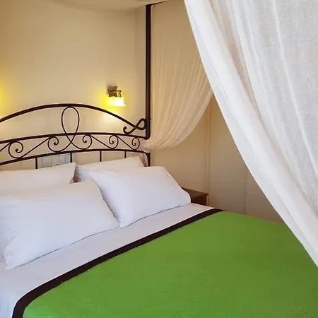 Villa Irini Studios Aparthotel