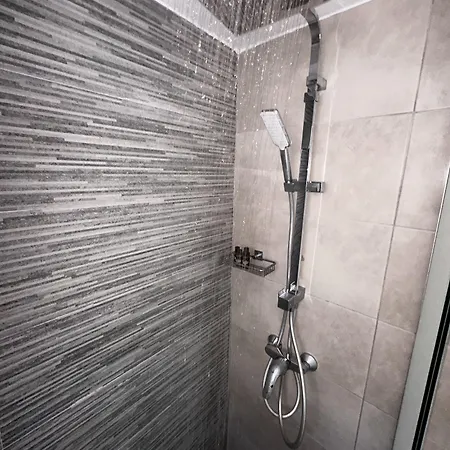 Villa Irini Studios Aparthotel Kamári