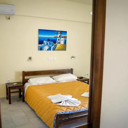 Villa Irini Studios Aparthotel Kamári