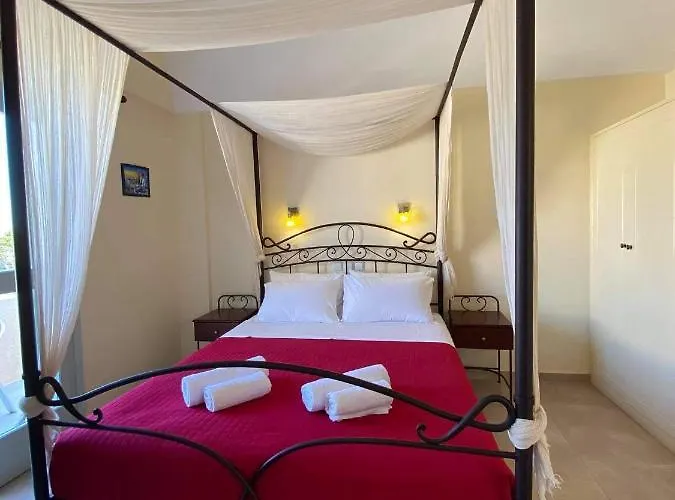 Irini Apart-hotel Kamári