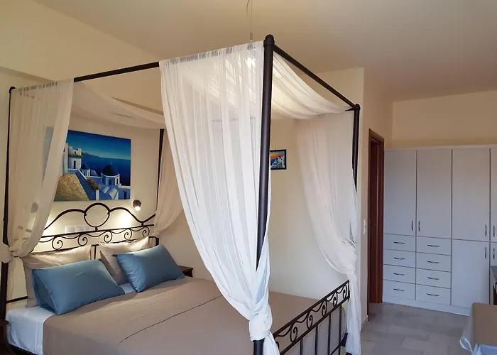 Irini Apart-hotel Kamári