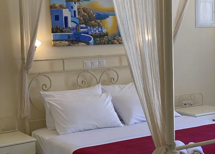 Apart-hotel Irini 2*