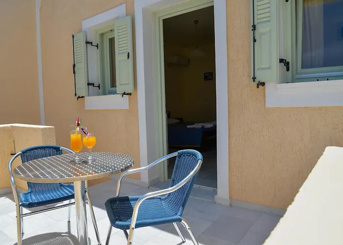 Apart-hotel Irini 2*