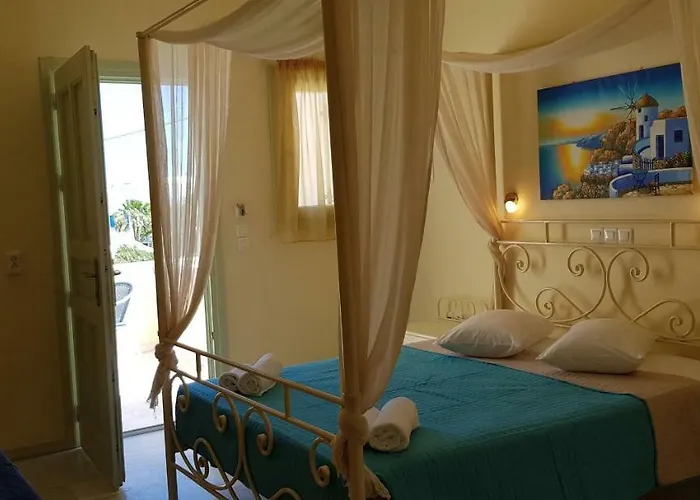 Irini Apart-hotel Kamári