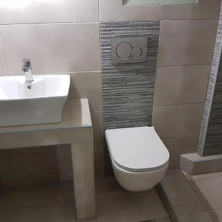 Irini 公寓式酒店