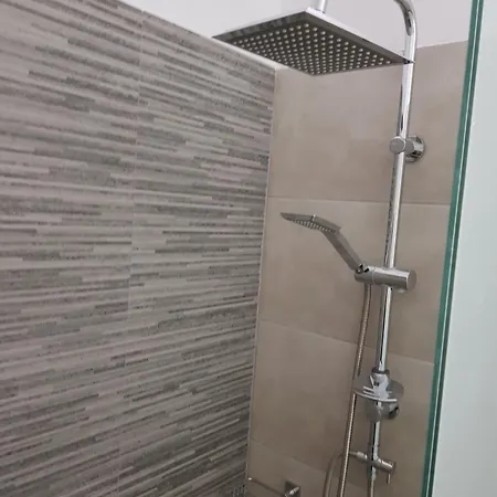 公寓式酒店 Irini 2*