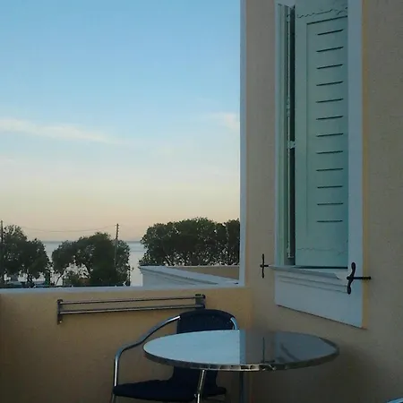 Apart Otel Irini Kamári